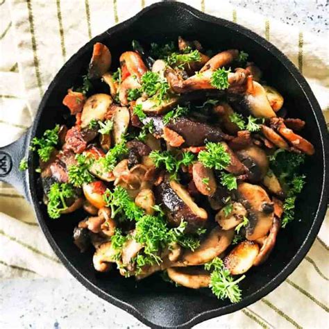 keto mushrooms  bacon  ingredient dinner recipe
