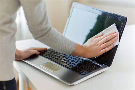 clean touchscreen laptops    minutes laptop verge