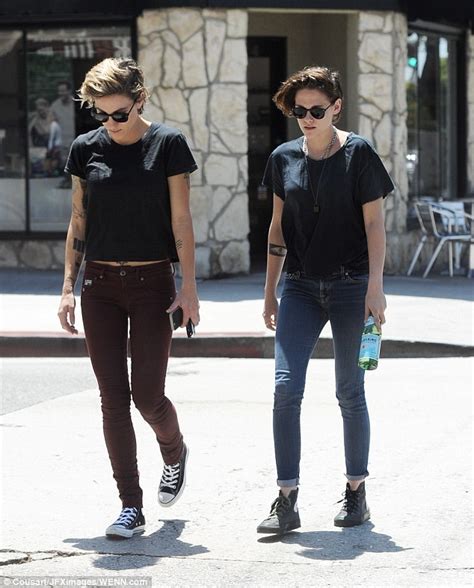 kristen stewart and alicia cargile step out in identical