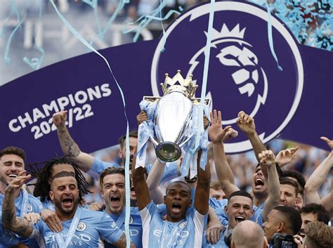 akhiri musim terakhir  manchester city  juara liga inggris