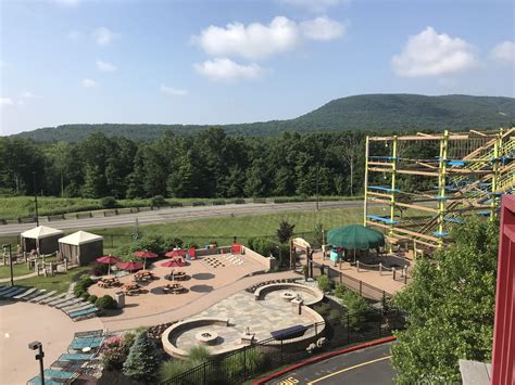 Top 10 Tips For Visiting Great Wolf Lodge Poconos Pa Globetrotting