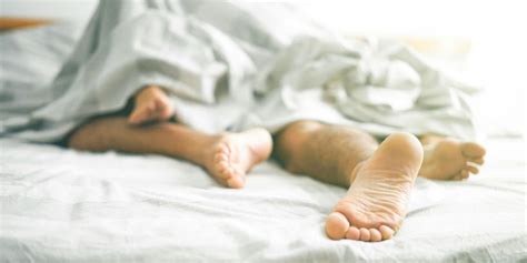 things you should never do in bed if you want a healthy sex life
