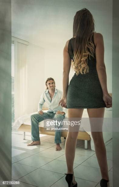 60 Meilleures Woman Getting Ready For Bed Photos Et Images Getty Images