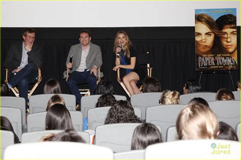 halston sage promotes paper towns with author john green