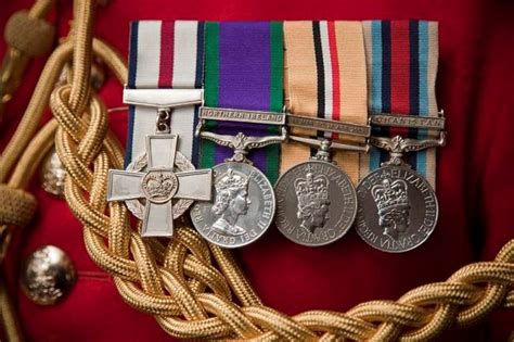 fake medal claimants    jail