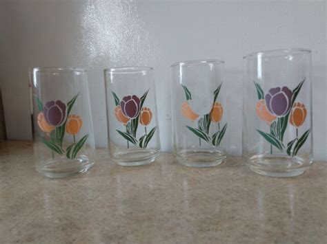 Vintage Drinking Glasses Tulip Flower Design Unused 5 Tall Clear W