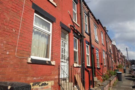 2 Bed Terraced House For Sale In Bayswater Grove Leeds West Yorkshire