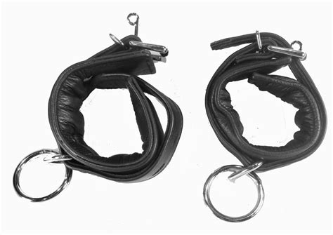 bdsm bondage restraints cuffs deluxe black leather
