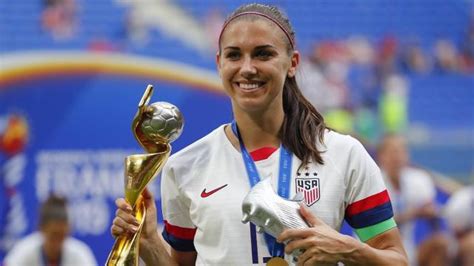Top 10 Most Beautiful Female Soccer Players 2020 Top To Find