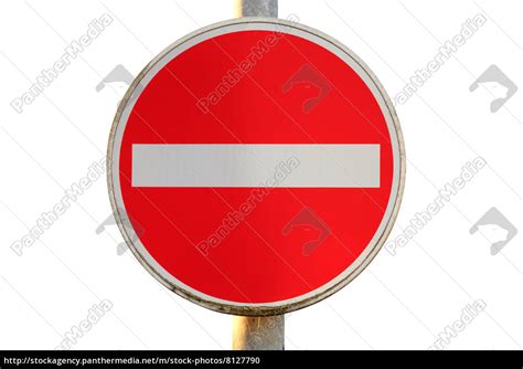 verkehrszeichen durchfahrt verboten stock photo