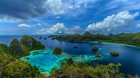 tropical landscape  indonesia