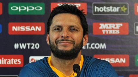 shahid afridi real age  age  question resurfaces