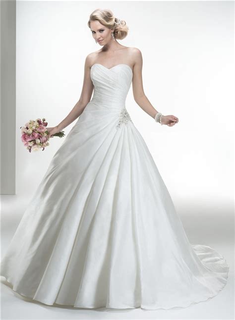 Simple Ball Gown Strapless Taffeta Ruched Wedding Dress