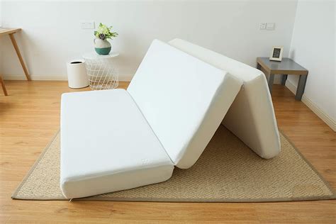 amazoncom daily delight   gel infused memory foam tri fold mattress  ultra soft