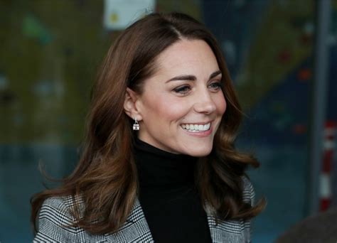 Kate Middleton Gave The Queen This Simple Christmas Present