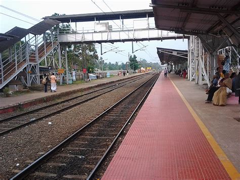 indian railways shortlists  companies  station redevelopment