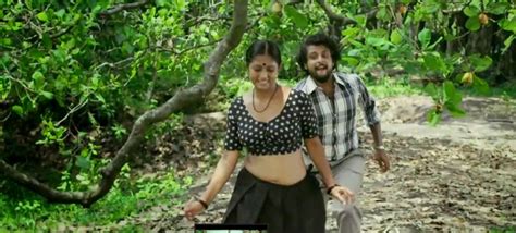 vinutha lal hot navel show without saree malayalam actress