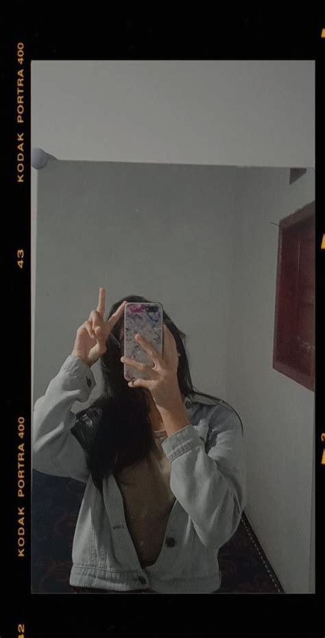 Pap Cewe Cute Poses For Pictures Mirror Pictures Selfie Teenage