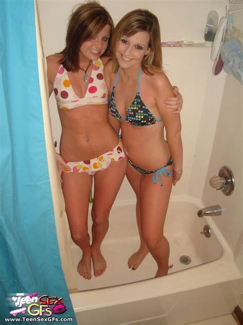 amateur teen girlfriends in mini bikini — hq gf