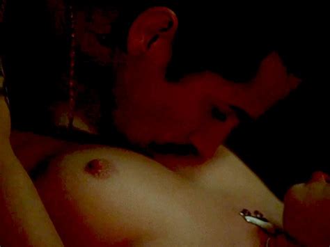 anne hathaway topless 7 photos thefappening