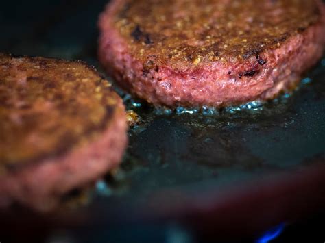 how impossible foods and beyond meat convinced meat lovers to eat plant
