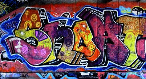 fotogeeks  graffiti phase south bank   thames july