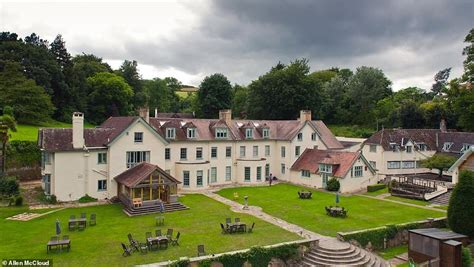 Somerset Swingers Mansion Is For Sale For £2 225 000 Daily Mail Online