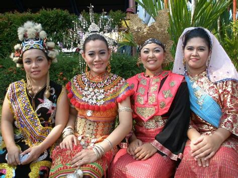 Pin On Malaysia Diverse Ethnics
