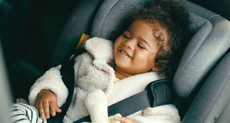 langkah  memasang car seat bayi  mobil auto