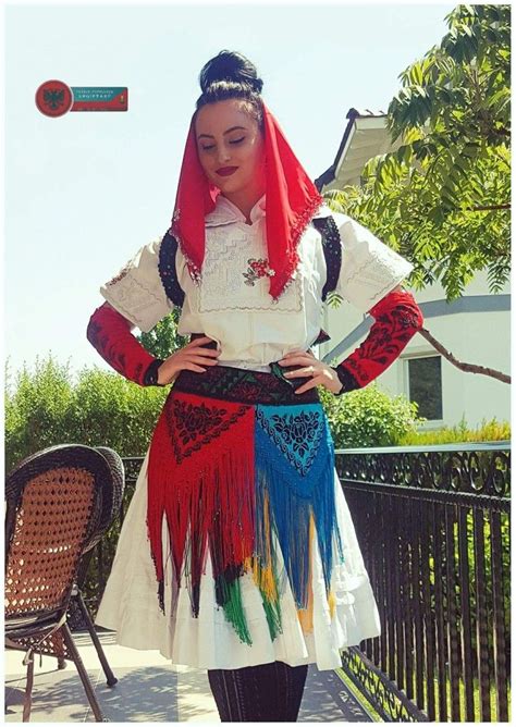 rugove veshje popullore shqiptare
