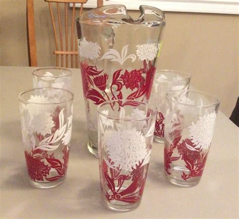 Mid Century Pitcher And 5 Matching Drinking Glasses White And Red