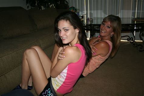 mother daughter porn duo jessica sexxxton monica sexxxton aiming to be filthy rich free
