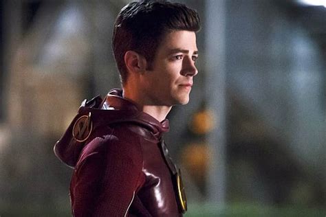 The Flash Saison 3 Barry Fait Face à Sa Nouvelle Réalité Dans Le