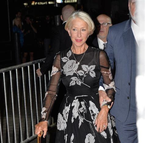Tiff15 Helen Mirren Goes Shoeless On King West And Tom