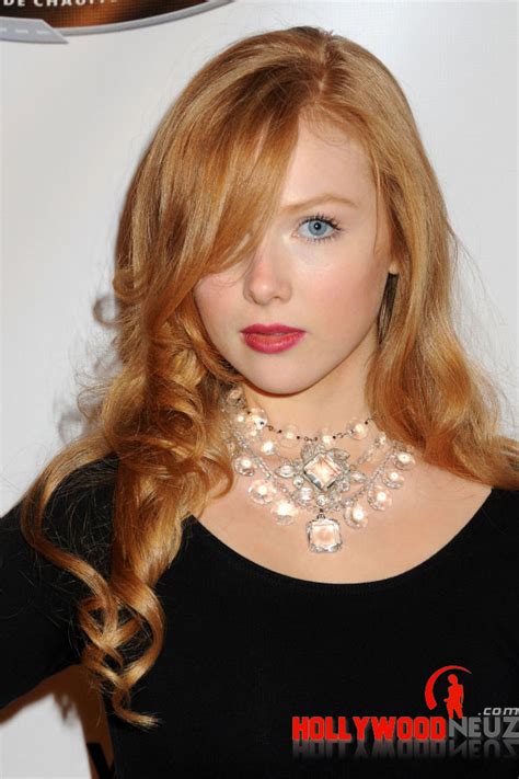 Molly C Quinn Biography Profile Pictures News