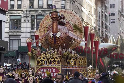 macys announces thanksgiving day parade performers peoplecom