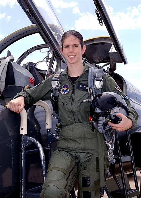 pictures  women fighter pilots    world fighter