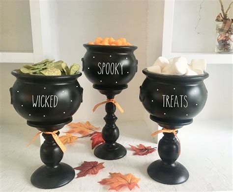 set   witch cauldrons  perfect   halloween party