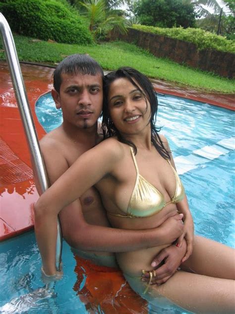 indian bhabhi leaked pics desi indian bhabhi having sex in bedroom
