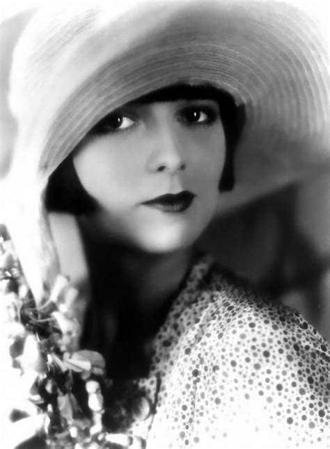 Flapper Icon And Sex Symbol Gorgeous Photos Of Louise Brooks In The