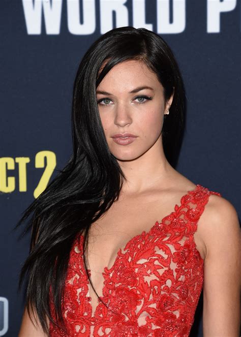alexis knapp at pitch perfect 2 premiere in los angeles
