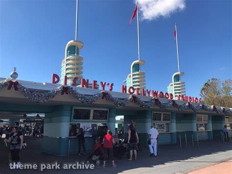 entrance  disneys hollywood studios theme park archive