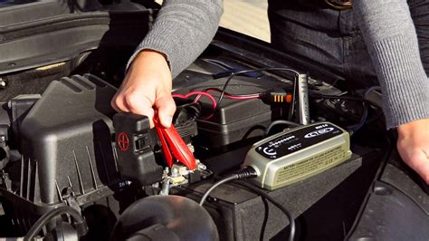autobatterie ladegeraete im test nicht jedes geraet ueberzeugt  tvde