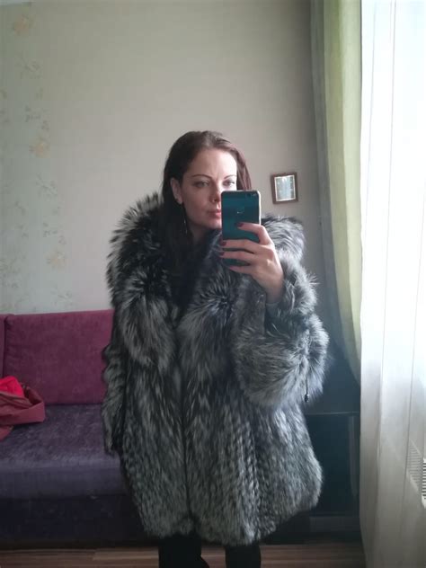 Valentina Romée Fur Hood Coat Fur Fashion Fashion