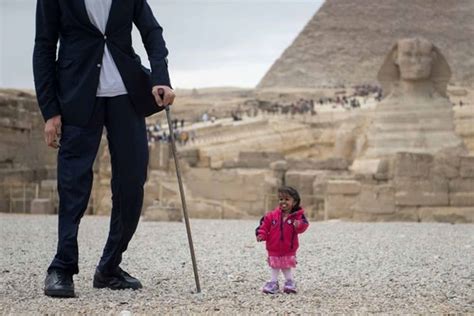 Cumbre Récord En Egipto La Mujer Más Pequeña Del Mundo Se Reunió Con