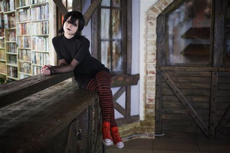 mavis dracula hotel transylvania mavis dracula