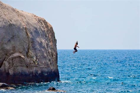 highest cliff dives  leaping   unknown
