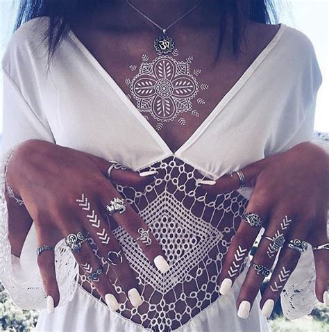30 Stunning White Henna-Inspired Tattoos That Look Like
