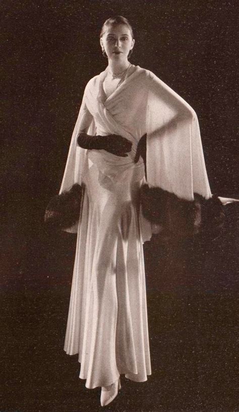 Pin Von 1930s 1940s Women S Fashion Auf 1930s Evening Capes And Coats