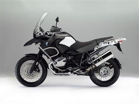 bmw   gs adventure triple black   specs performance